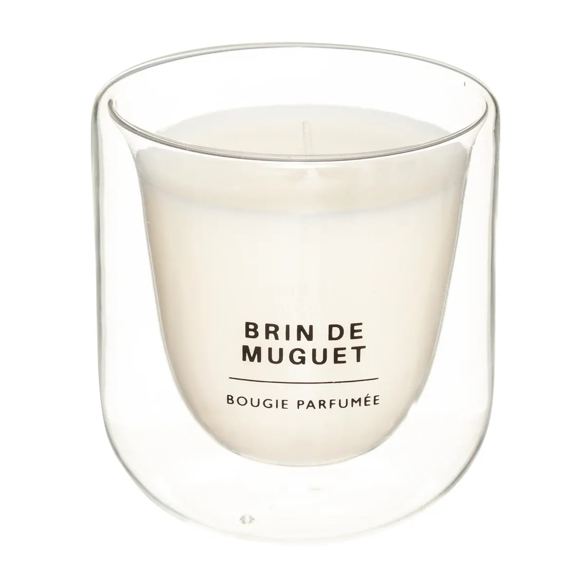 Une belle senteur de muguet pour une escapade verte et florale. Délicatement présentée dans un contenant en verre à double fond et composée de paraffine et de cire, elle offre une durée de combustion de 28 heures. 130 g